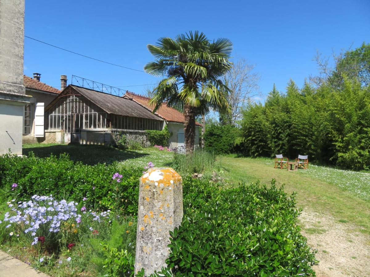 Villa Paignon Montbron Esterno foto